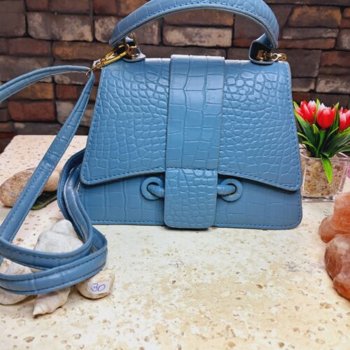CARTERA CUADRADA CAR 081 COLOR AZUL # 30