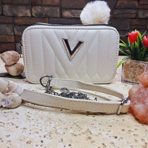 CARTERA CUADRADA COLOR BLANCA # 23