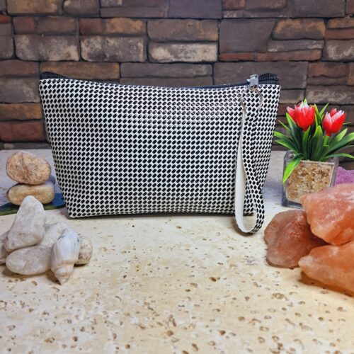 CARTUCHERA PARA PINTURAS NEGRO CON BLANCO