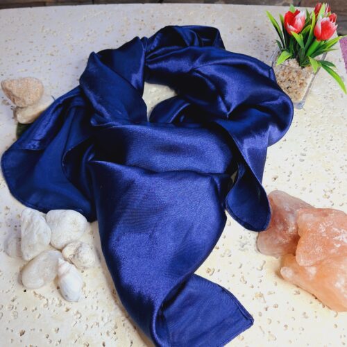 20250503_124725 PAÑUELO DE SEDA COLOR AZUL GOACCESSORY