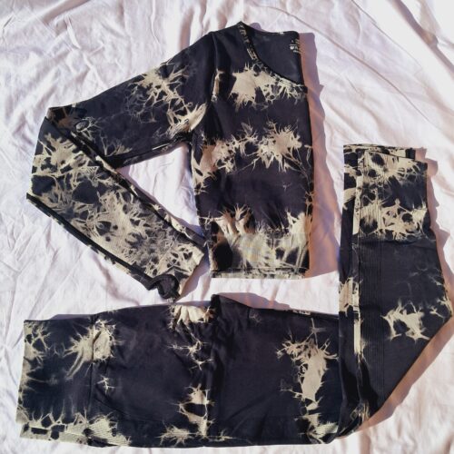 CONJUNTO MANGAS LARGAS NEGRO CON BLANCO TALLE L  A227E ZETA BEAUTY