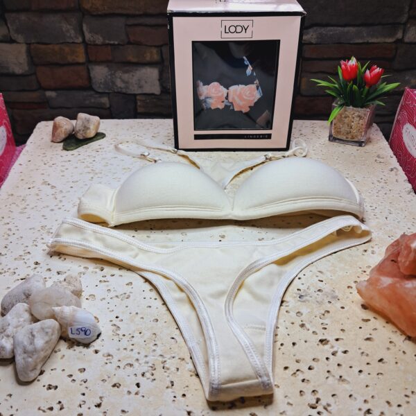 LENCERIA CONJUNTO COLOR NATURAL  TALLE 85 ART ; 590 LODY