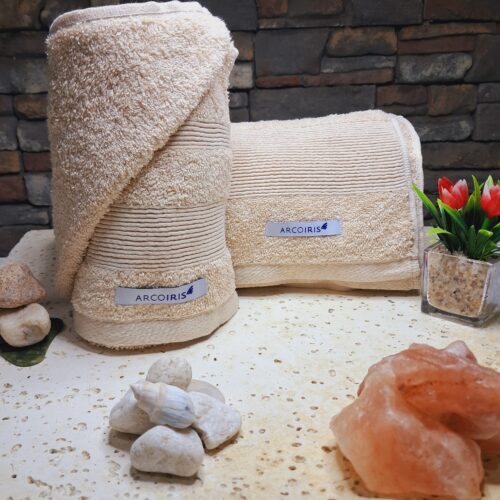 TOALLON Y TOALLA DE MANO COLOR NATURAL ARCO IRIS