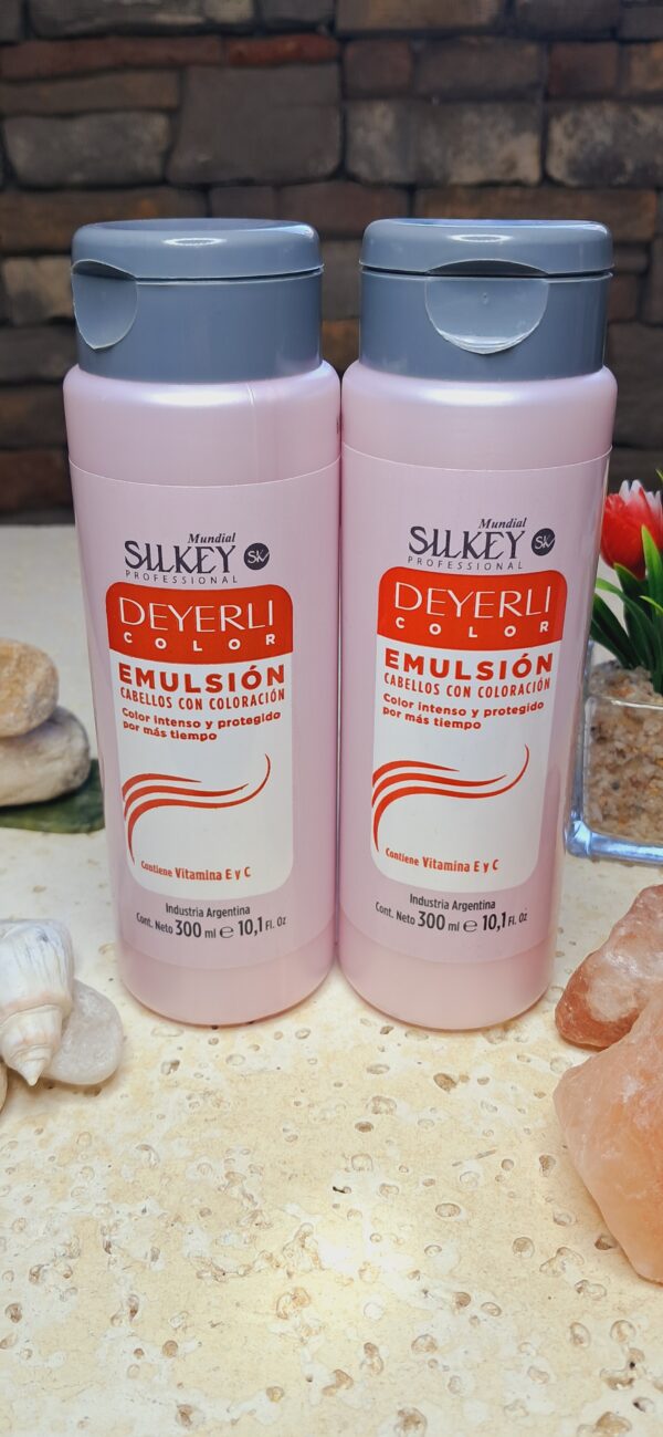 EMULSION CABELLOS CON COLORACION 300ML SILKEY