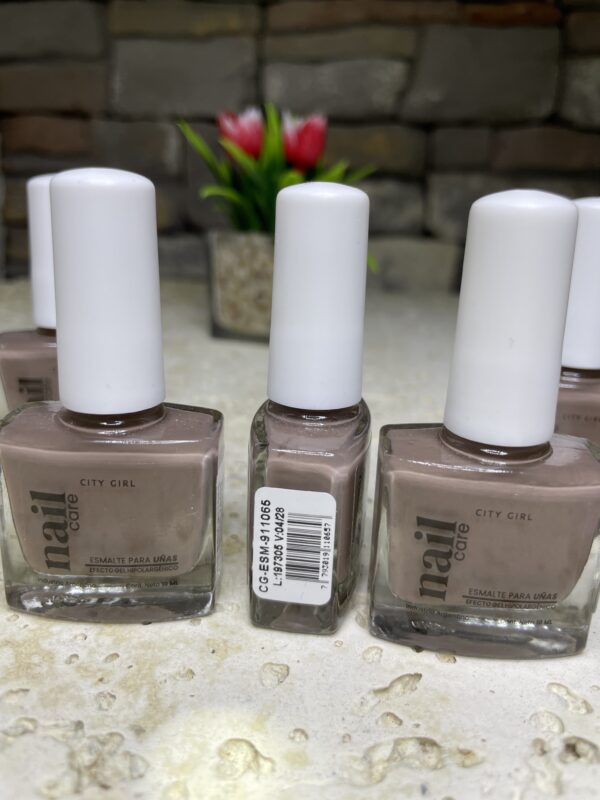 ESMALTE PARA UÑAS HIPOALERGENICO 10ML #1065 CITY GIRL