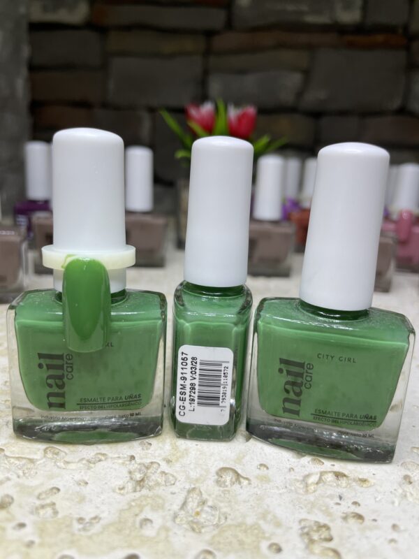 ESMALTE PARA UÑAS HIPOALERGENICO 10ML  #1067 CITY GIRL