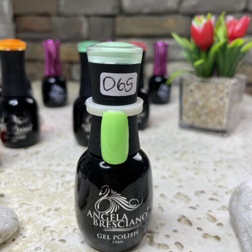 VERDE LIMA 15ML #065 ANGELA BRESCIANO