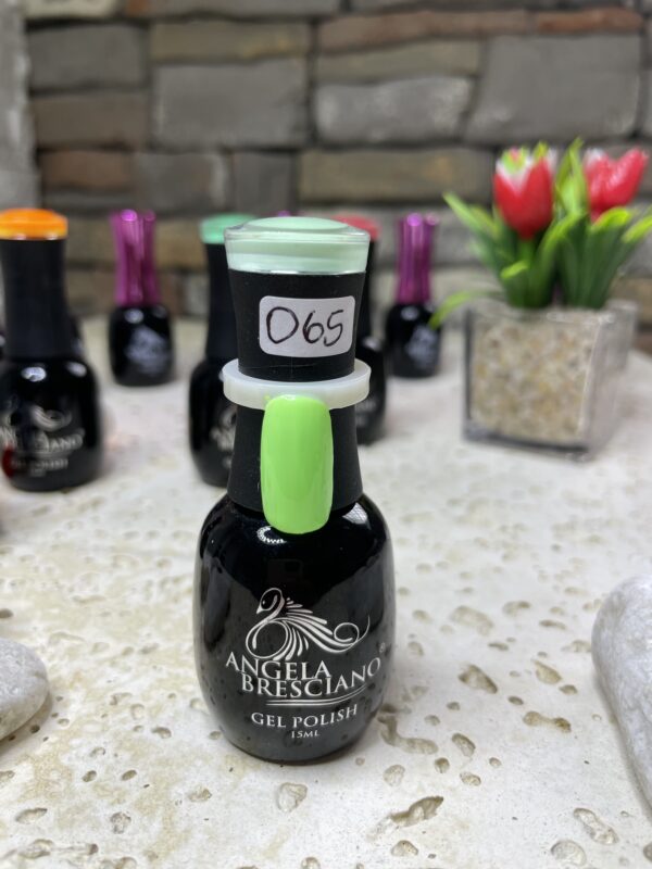 VERDE LIMA 15ML #065 ANGELA BRESCIANO